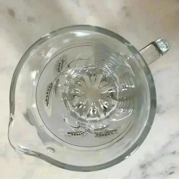 Vintage MCM Libbey heavy glass  pitcher with gold wheat motif. Made in Italy - Picture 5 of 9